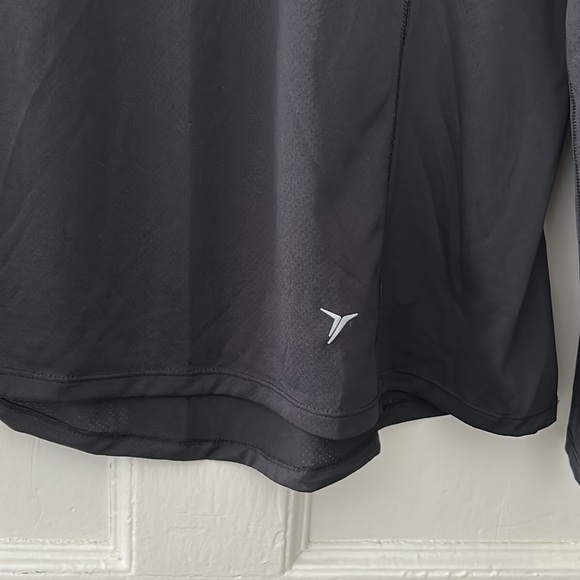 Old navy go dry long sleeves,  activewear. Black. Ladies size XL tall - Picture 4 of 10